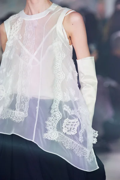 Look 93